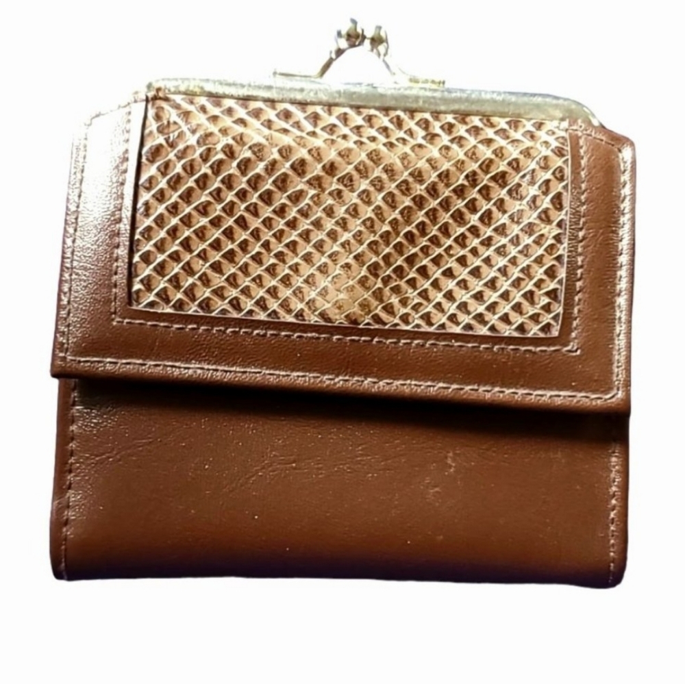 Vintage 1970s Avon vintage fold out brown Coin Purse Billfold Wallet